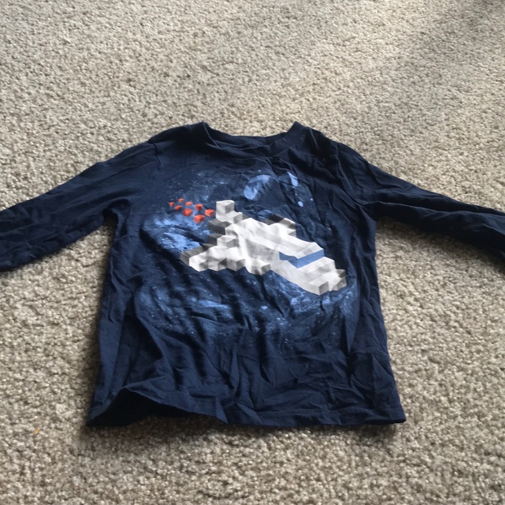 Long sleeve shirt